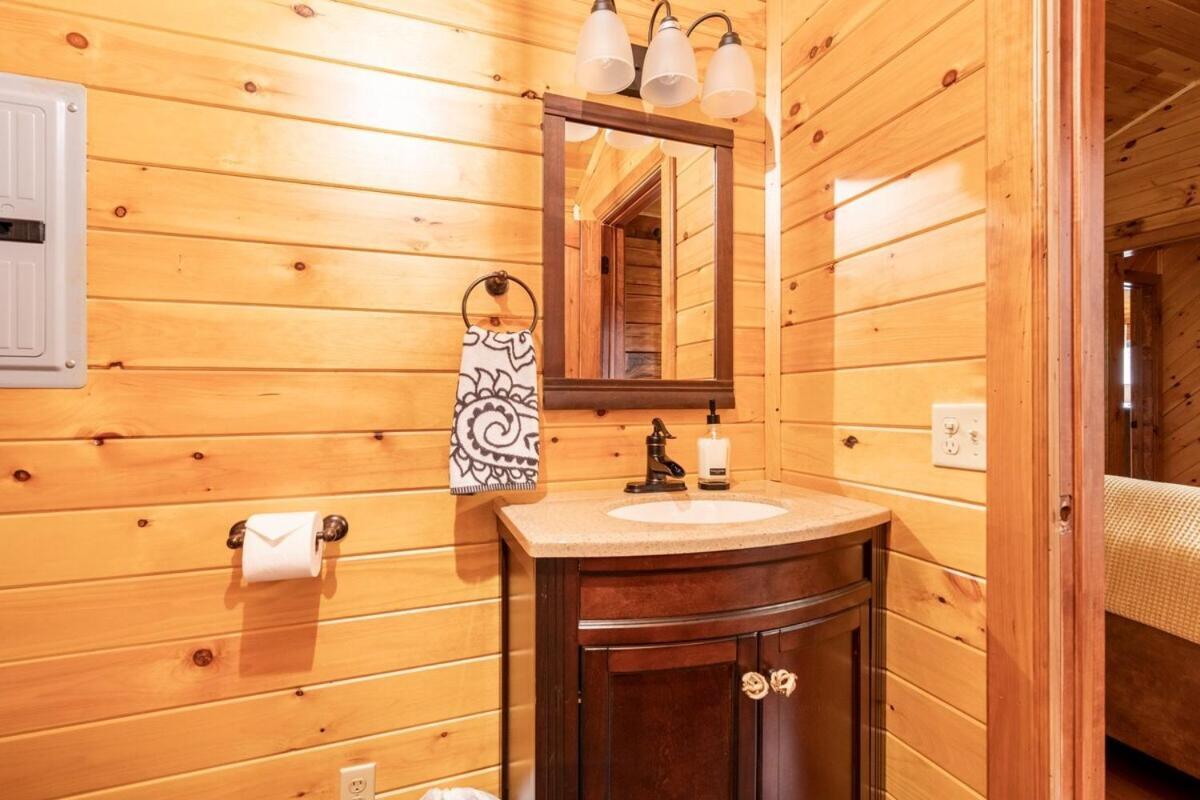 Secluded Wooded Cabin Near The Hocking Hills New Straitsville Buitenkant foto
